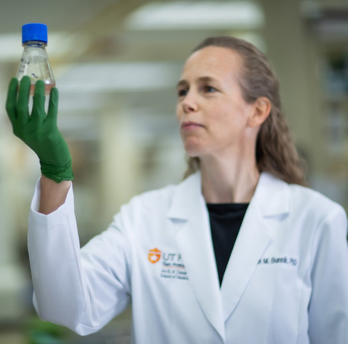 dr bunnik researching in lab
