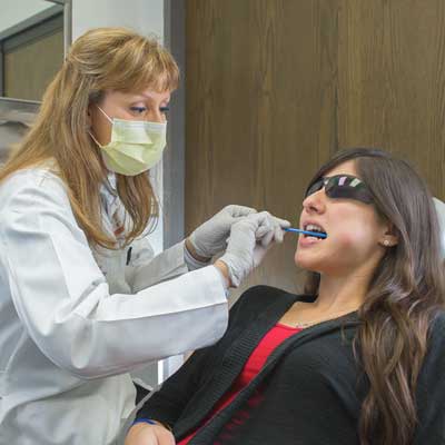 patient receiving non-invasive biopsy test 