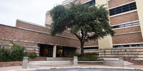 McDermott Clinical Science Building