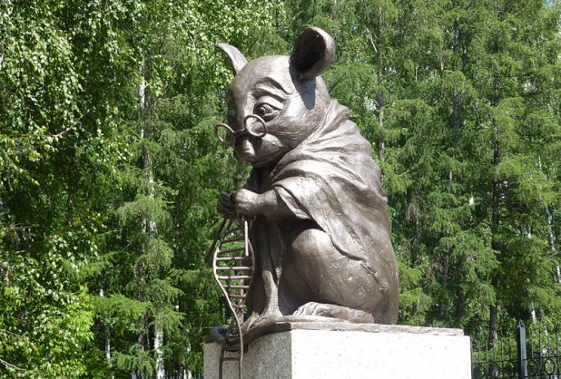 Monument to Lab Mouse by Irina Gelbukh